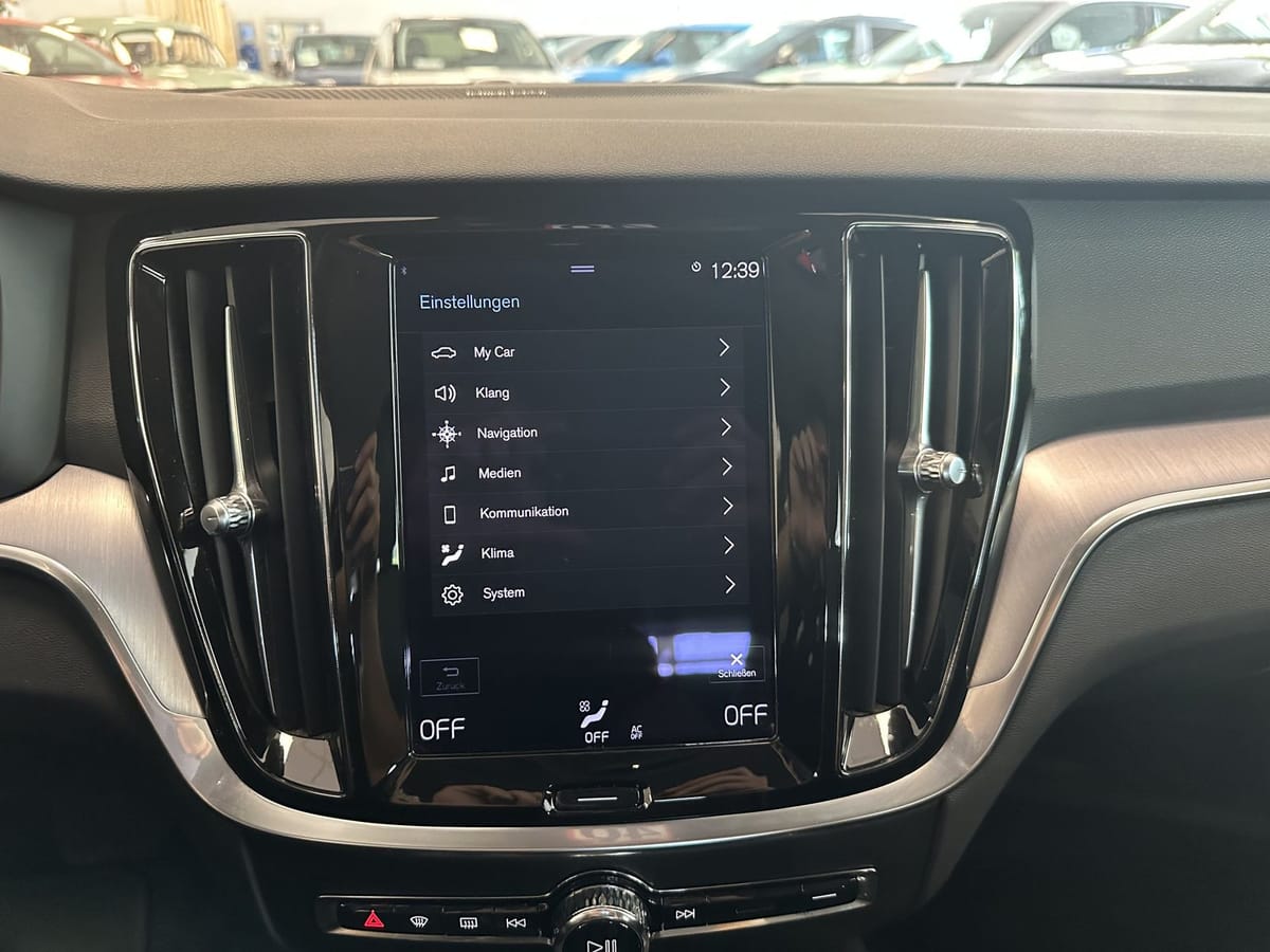 Volvo V60 Inscription Plug-In AWD CAM Harman K LED foto 18