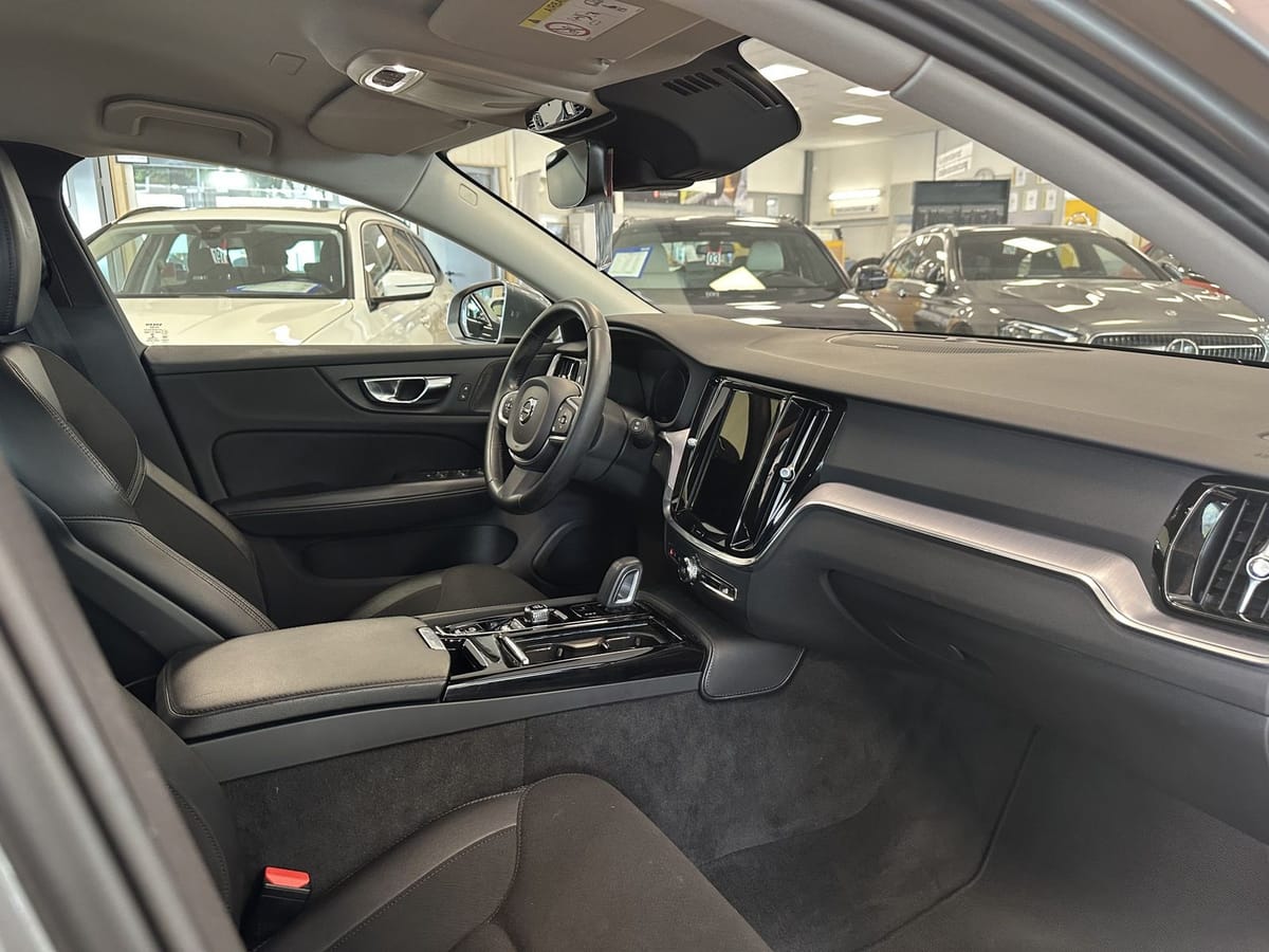 Volvo V60 Inscription Plug-In AWD CAM Harman K LED foto 25