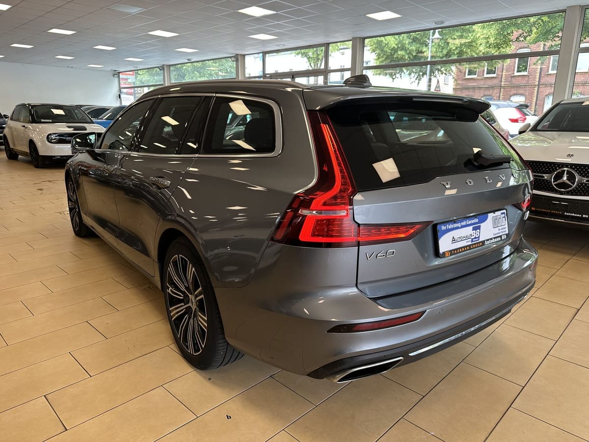 Volvo V60 Inscription Plug-In AWD CAM Harman K LED foto 8
