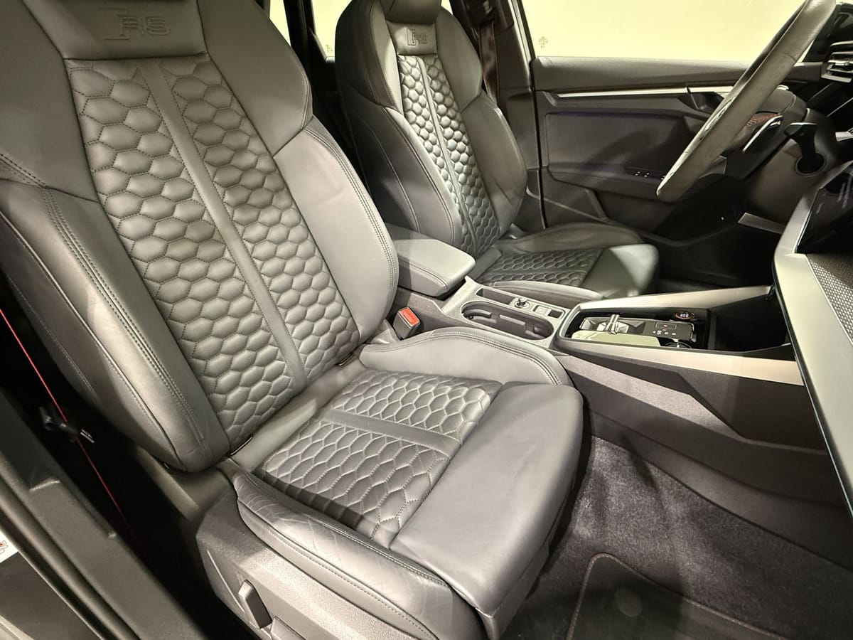Audi RS3 Sportback 2.5 TFSI quattro ACC B&O 280km h foto 18