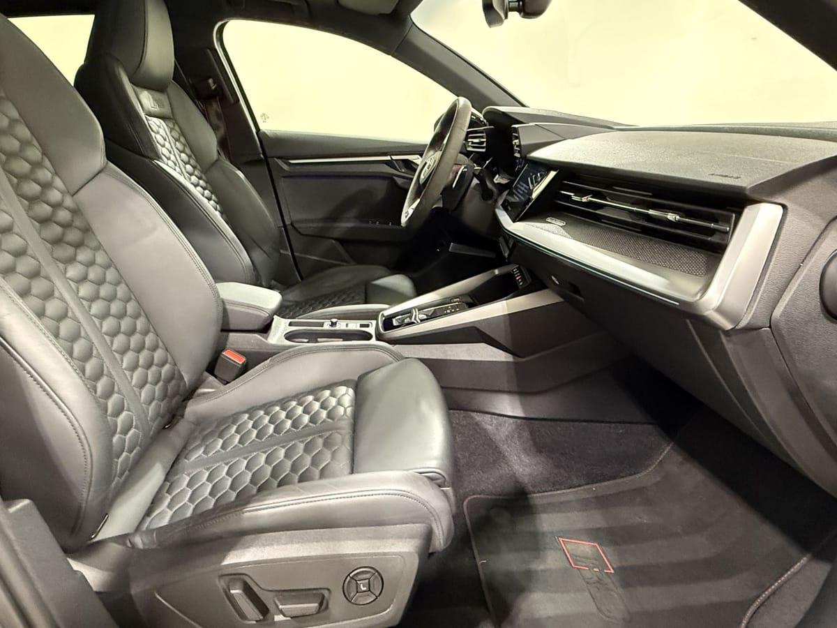 Audi RS3 Sportback 2.5 TFSI quattro ACC B&O 280km h foto 10