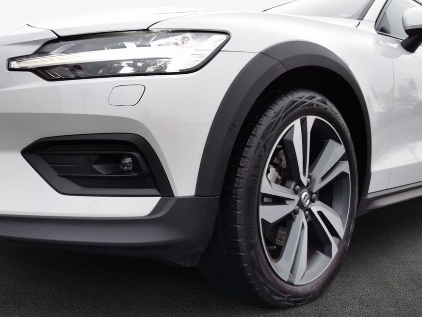 Volvo V60 Cross Country B4 D AWD Plus Licht-Paket STDH foto 5