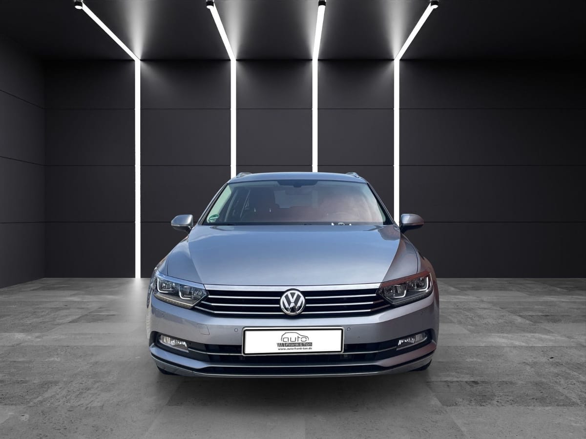 Volkswagen Passat Variant Highline 1.Hand Navi Kamera Shz foto 2