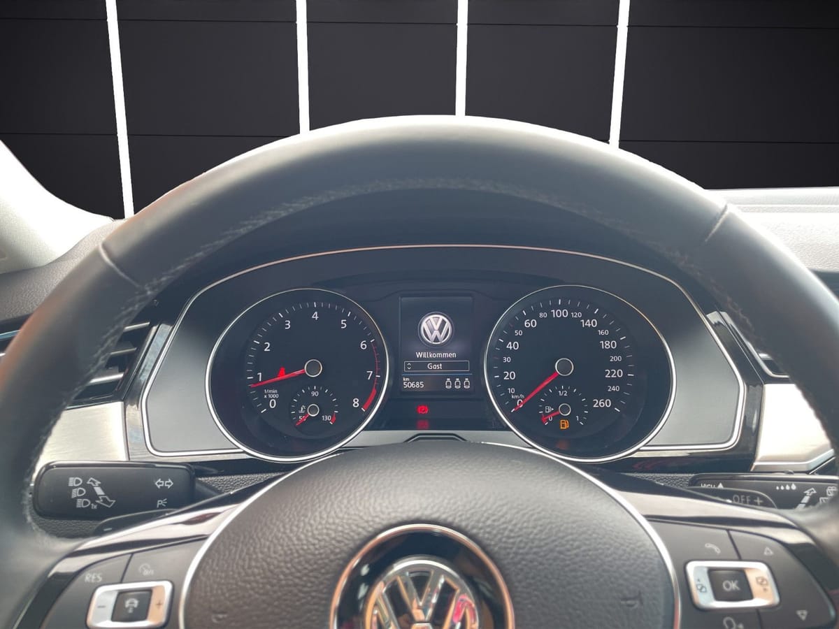 Volkswagen Passat Variant Highline 1.Hand Navi Kamera Shz foto 12