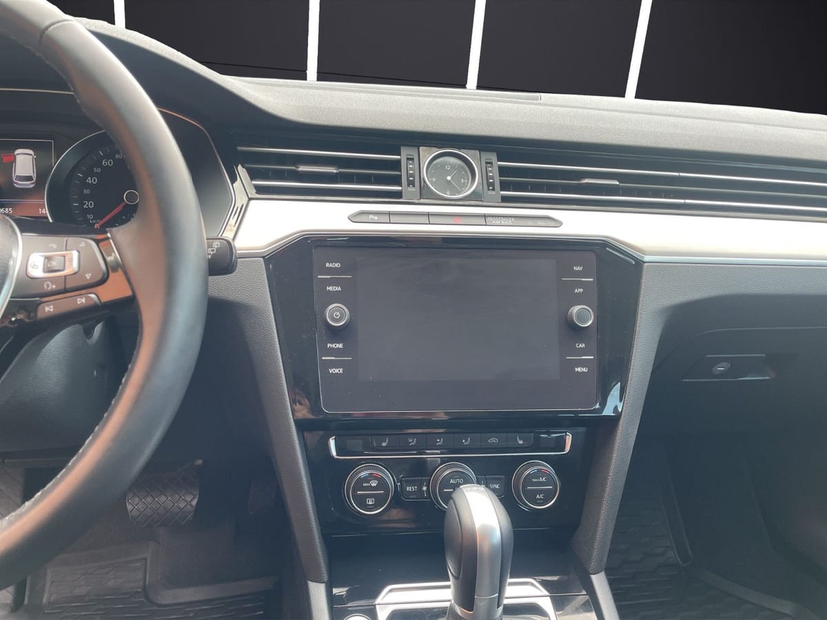 Volkswagen Passat Variant Highline 1.Hand Navi Kamera Shz foto 18