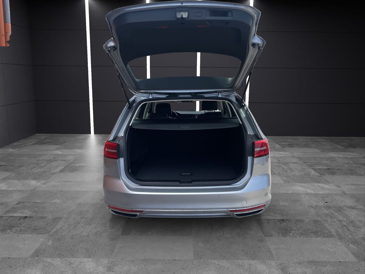 Volkswagen Passat Variant Highline 1.Hand Navi Kamera Shz foto 20