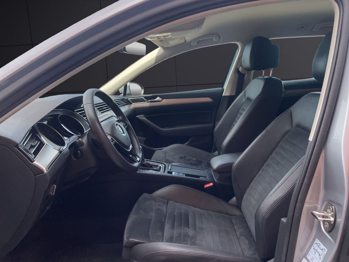 Volkswagen Passat Variant Highline 1.Hand Navi Kamera Shz foto 9