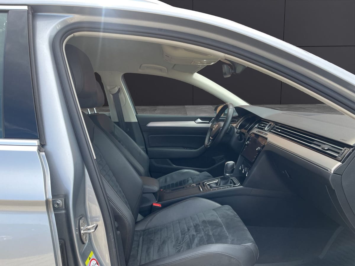 Volkswagen Passat Variant Highline 1.Hand Navi Kamera Shz foto 10