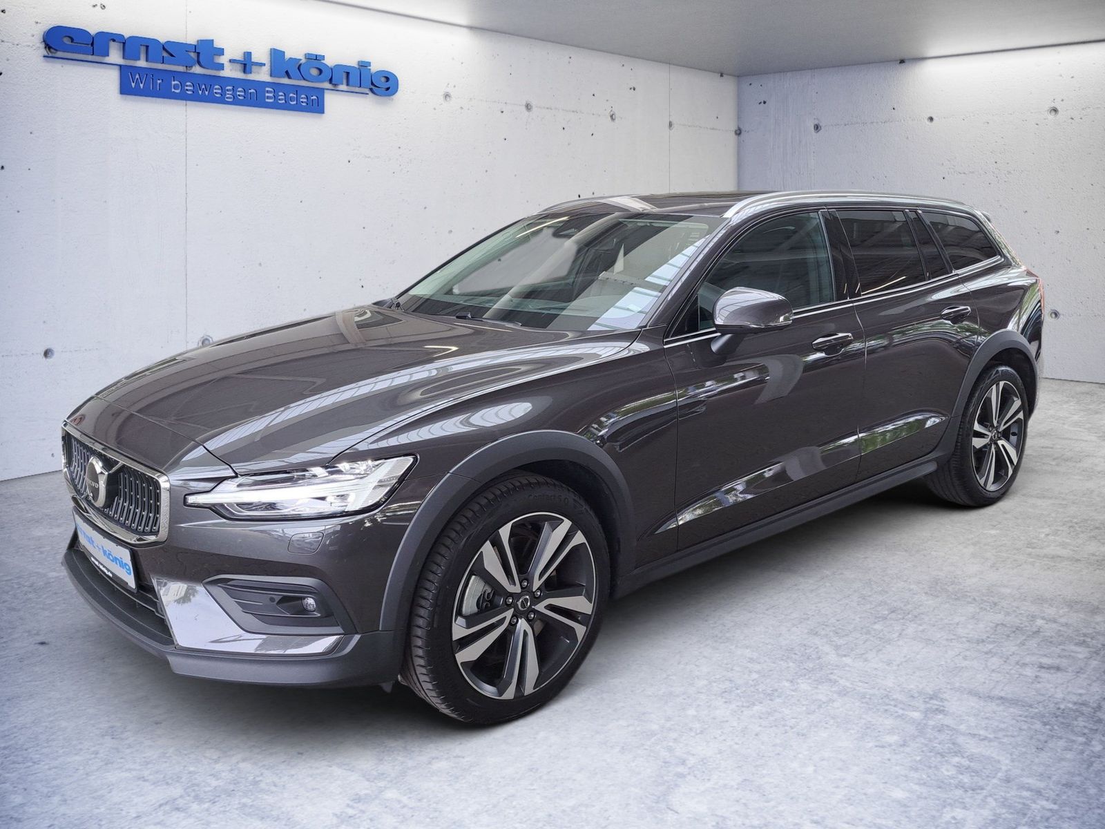 Volvo V60 Cross Country B5 B AWD Ultimate 360Grad Soun foto 1