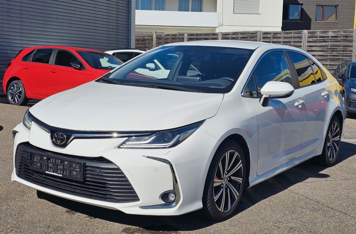 Toyota Corolla 1,5 Automatik Comfort foto 2