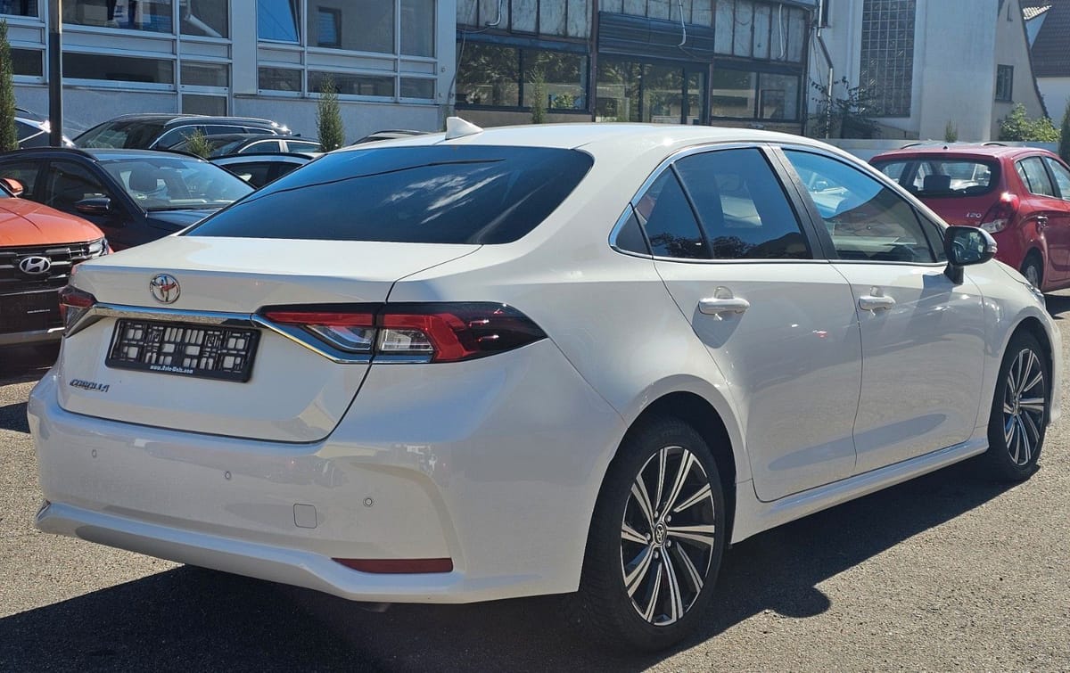 Toyota Corolla 1,5 Automatik Comfort foto 4
