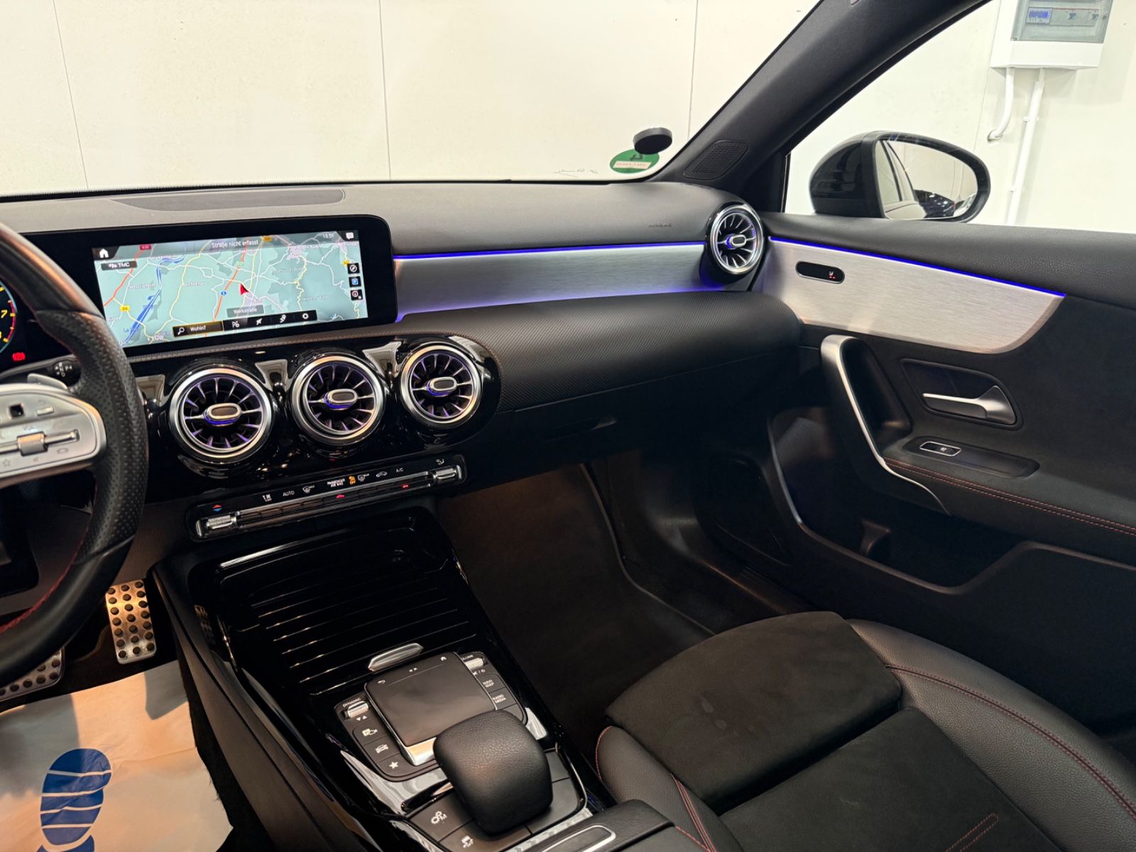 Mercedes-Benz A 35 AMG 4Matic NIGHT PANORAMA KAMERA SCHECKHEFT foto 17