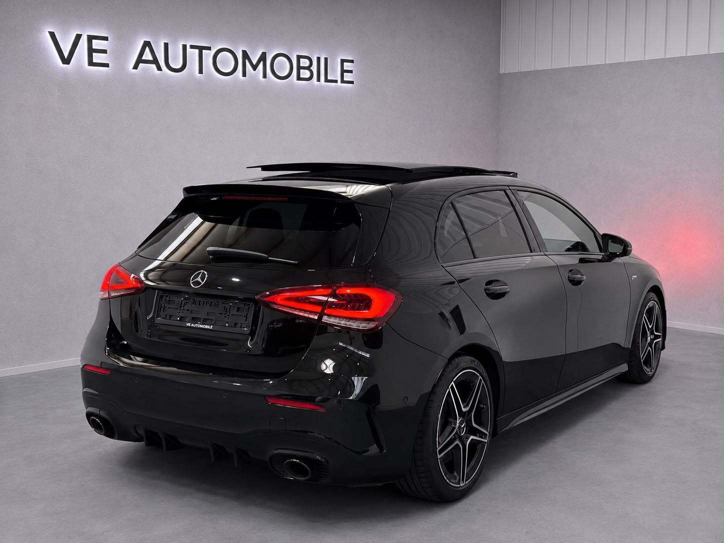 Mercedes-Benz A 35 AMG 4Matic NIGHT PANORAMA KAMERA SCHECKHEFT foto 4