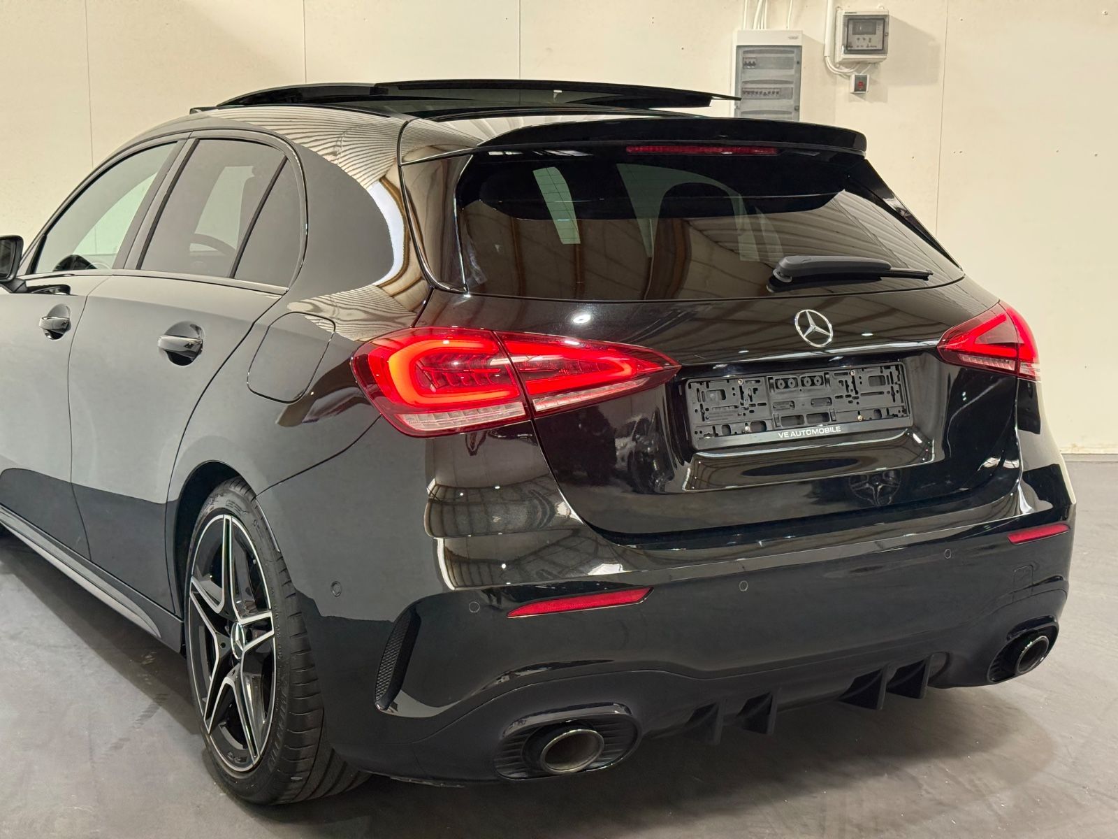 Mercedes-Benz A 35 AMG 4Matic NIGHT PANORAMA KAMERA SCHECKHEFT foto 7