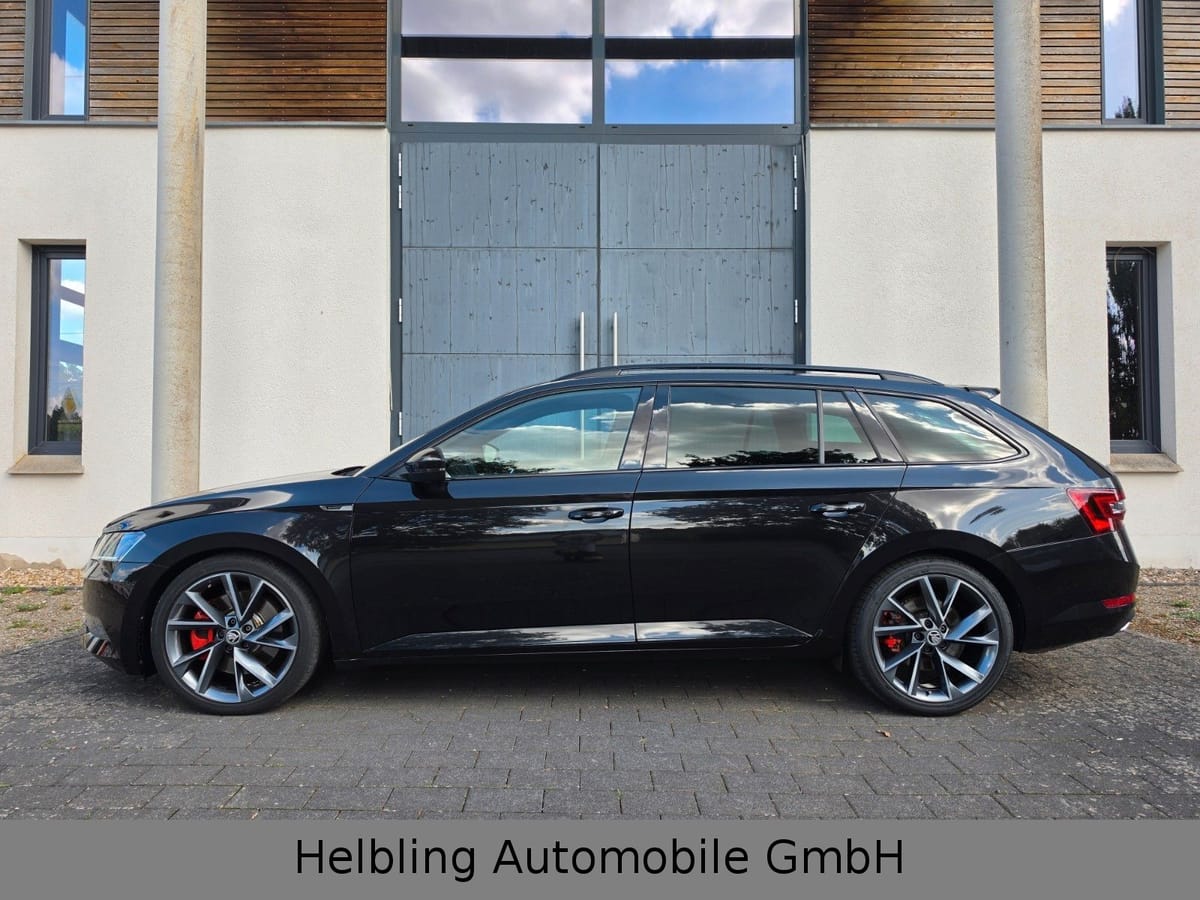 Skoda Superb Combi Sportline 4x4 PANO Navi foto 3