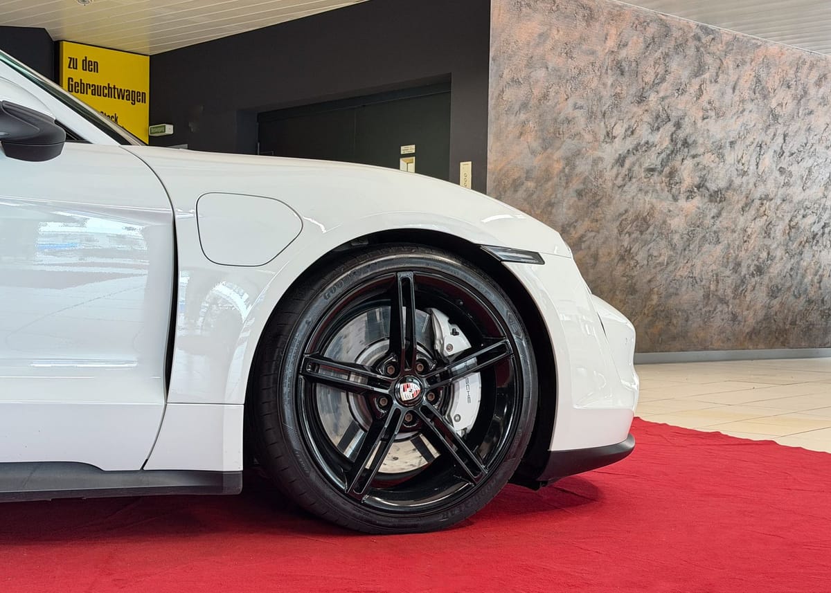 Porsche Taycan 4S MWST ACC RFK Wärmepumpe Motorsound foto 11