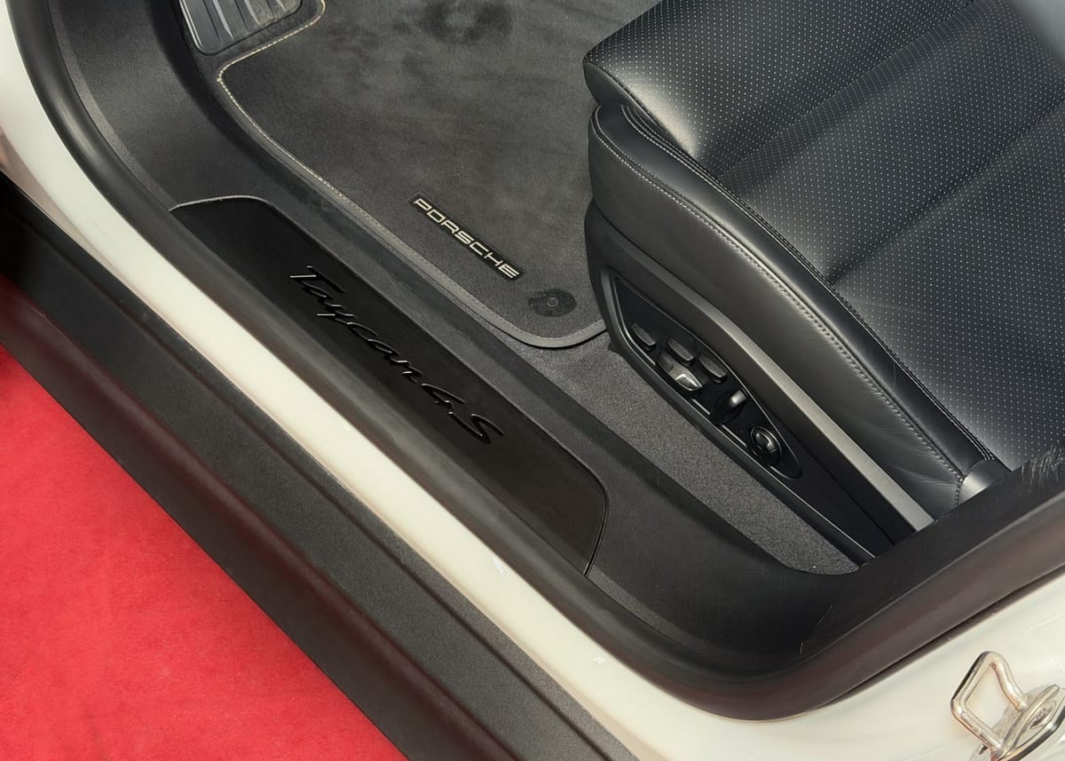 Porsche Taycan 4S MWST ACC RFK Wärmepumpe Motorsound foto 16