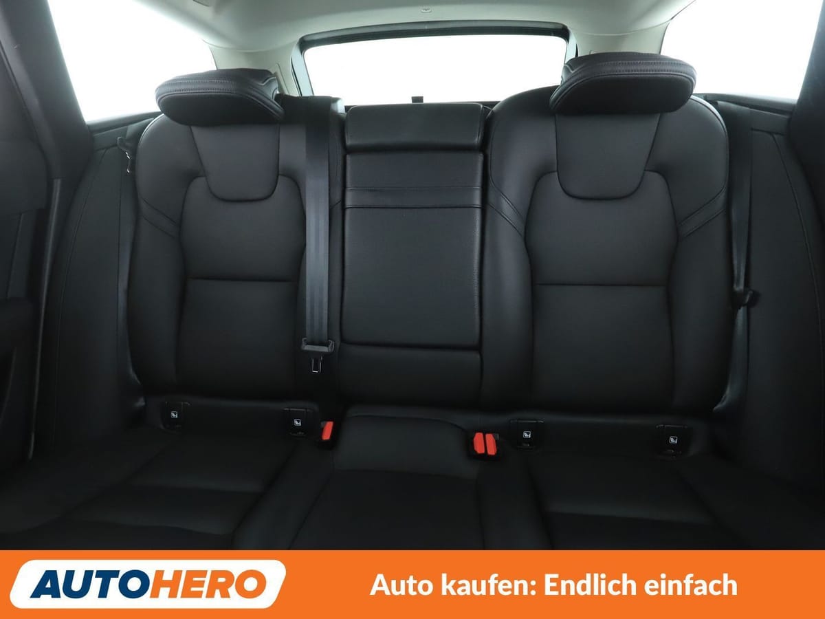 Volvo V90 2.0 D3 Momentum Pro Aut.*NAVI*LED*ACC*CAM* foto 16