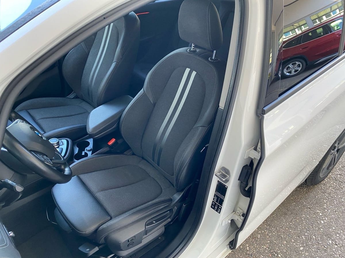 BMW 218d xDrive Gran Tourer Sport Line Aut. Navi AHK foto 9