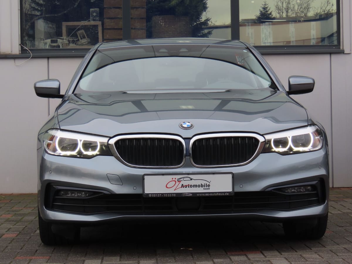 BMW 530e iPerformance Sport Line Leder Ambiente foto 2