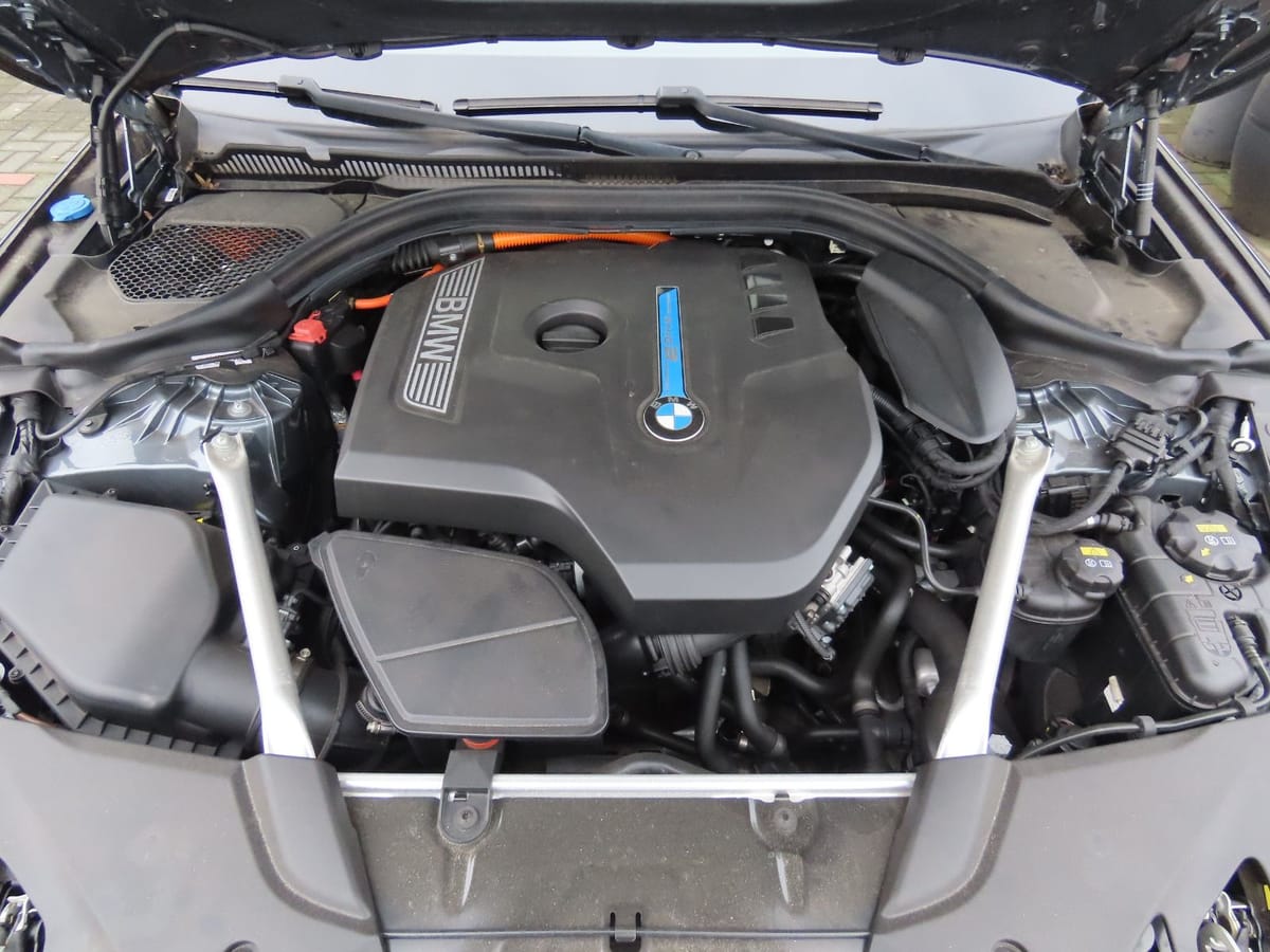 BMW 530e iPerformance Sport Line Leder Ambiente foto 3