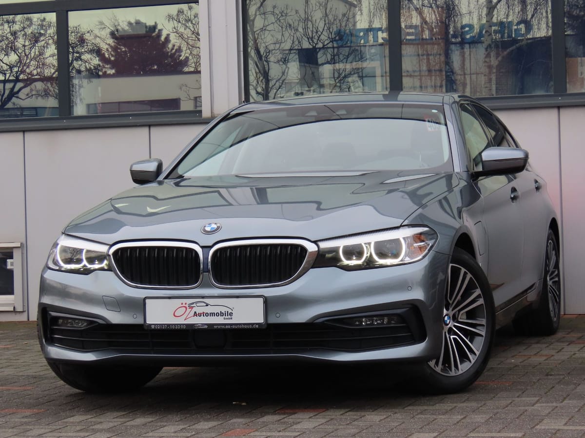 BMW 530e iPerformance Sport Line Leder Ambiente foto 4