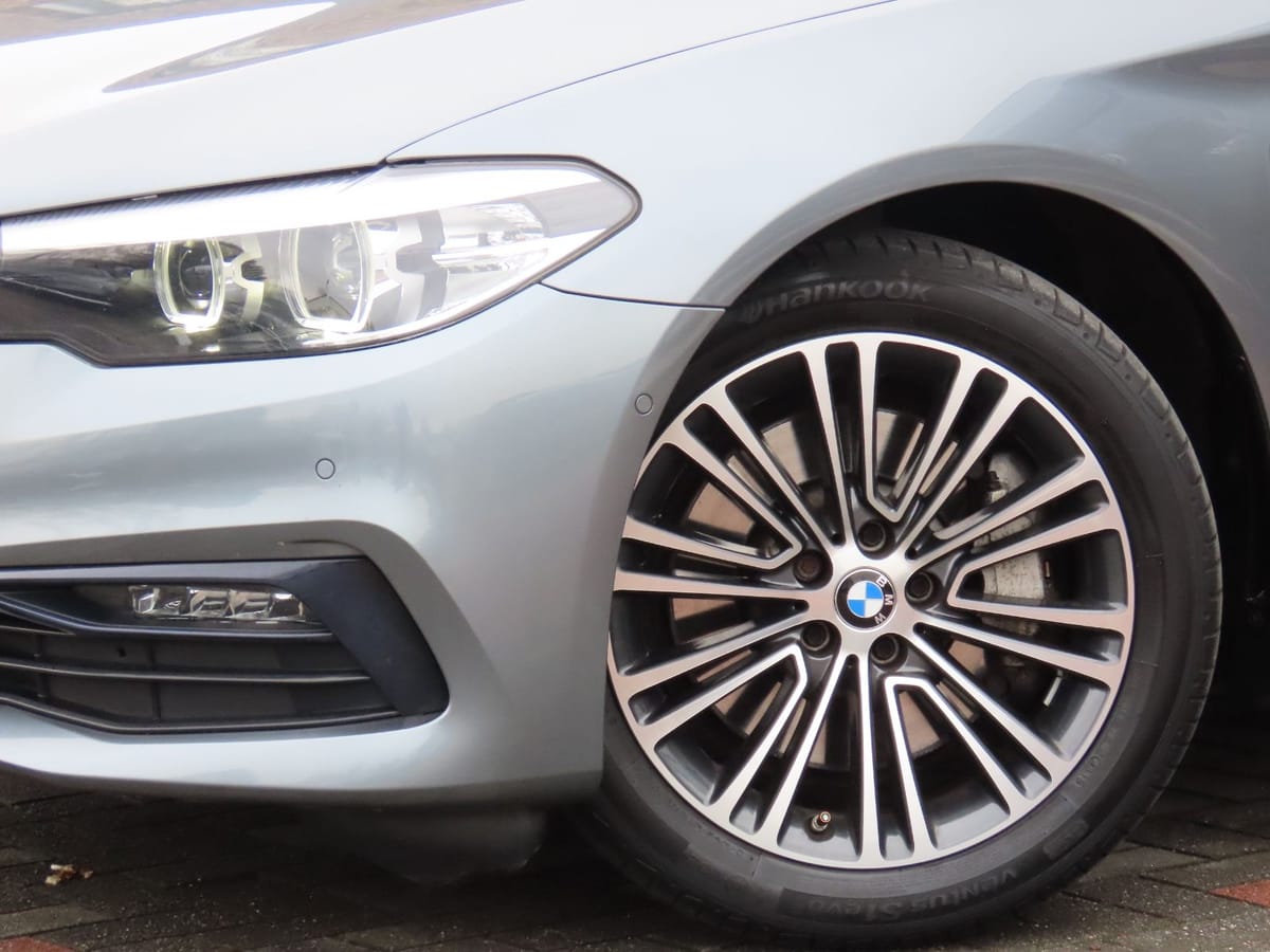 BMW 530e iPerformance Sport Line Leder Ambiente foto 5