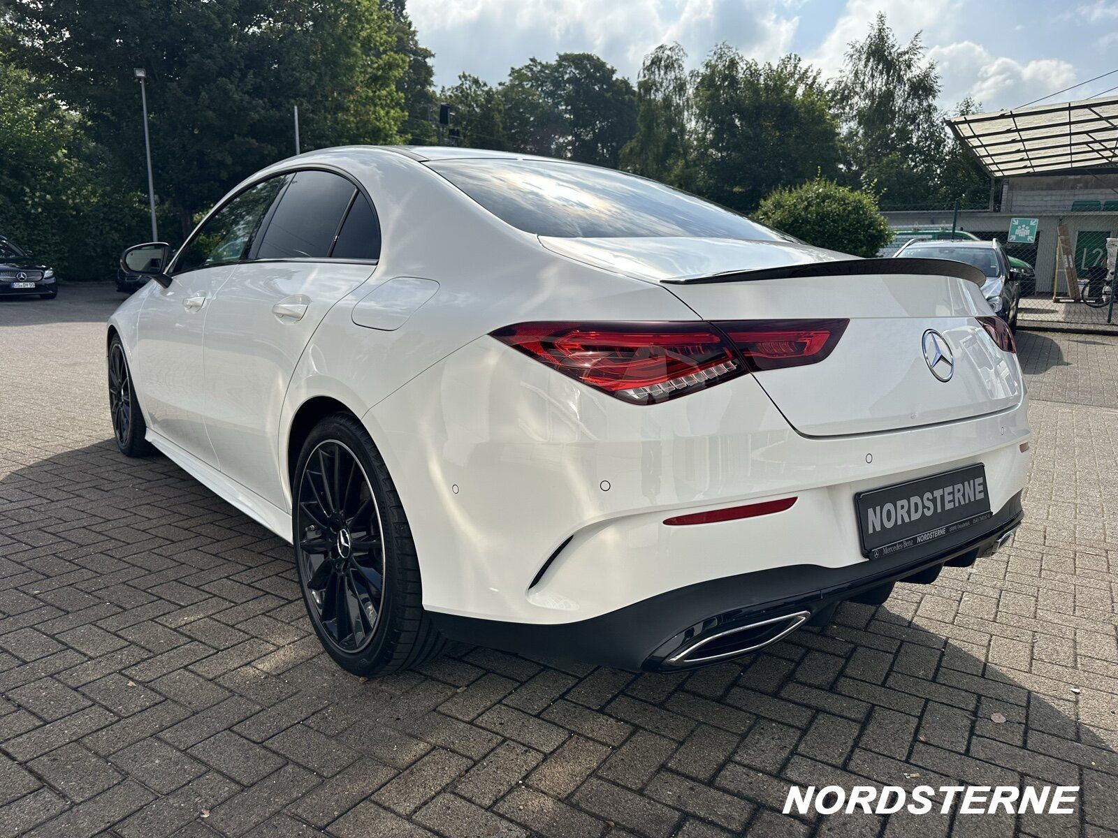 Mercedes-Benz CLA 200 Coupé AMG-Line Night Pano Ambiente .LED foto 4