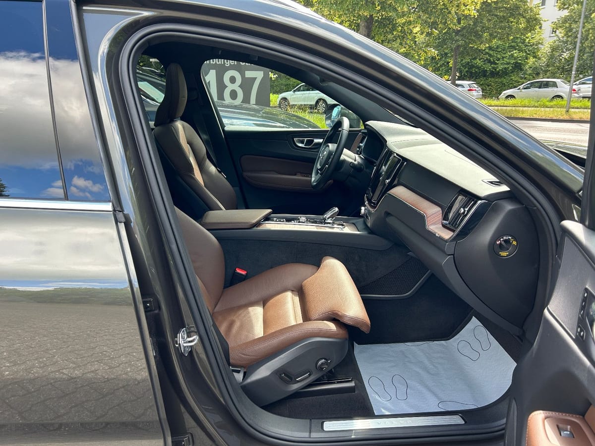 Volvo XC60 Inscription AWD PANO LED LEDER ELEK. SITZE foto 15