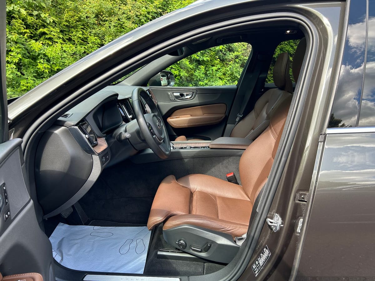 Volvo XC60 Inscription AWD PANO LED LEDER ELEK. SITZE foto 18