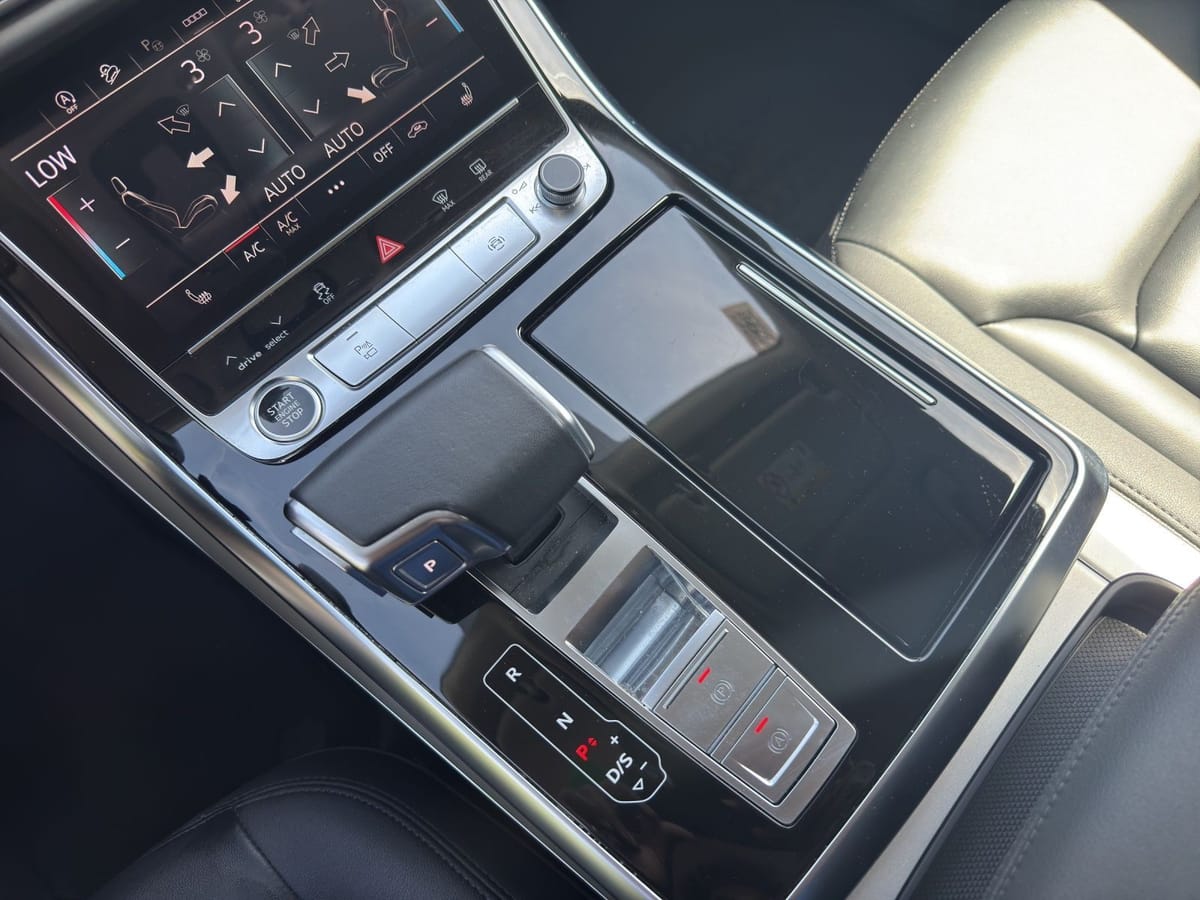 Audi Q8 55 TFSI Q LM20 LEDER AHK LUFT KAMERA foto 11