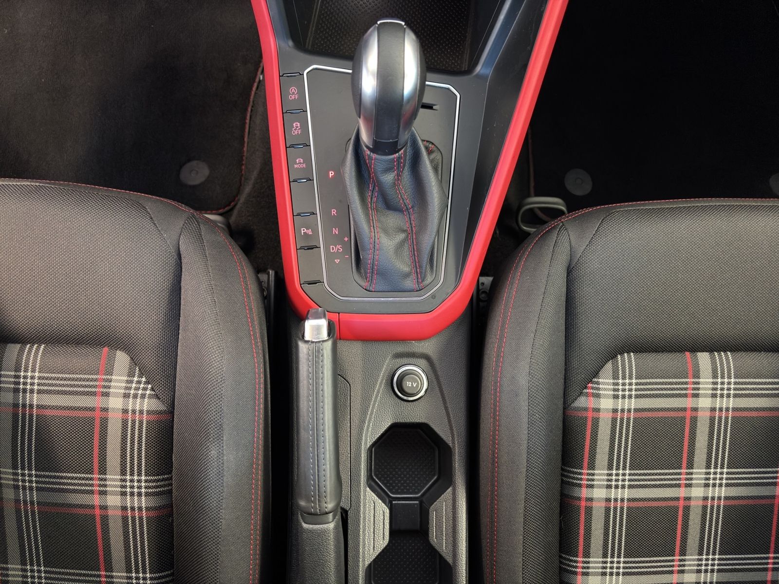 Volkswagen Polo GTI 2.0 TSI +DSG+LED+NAVI+KLIMA+ foto 13