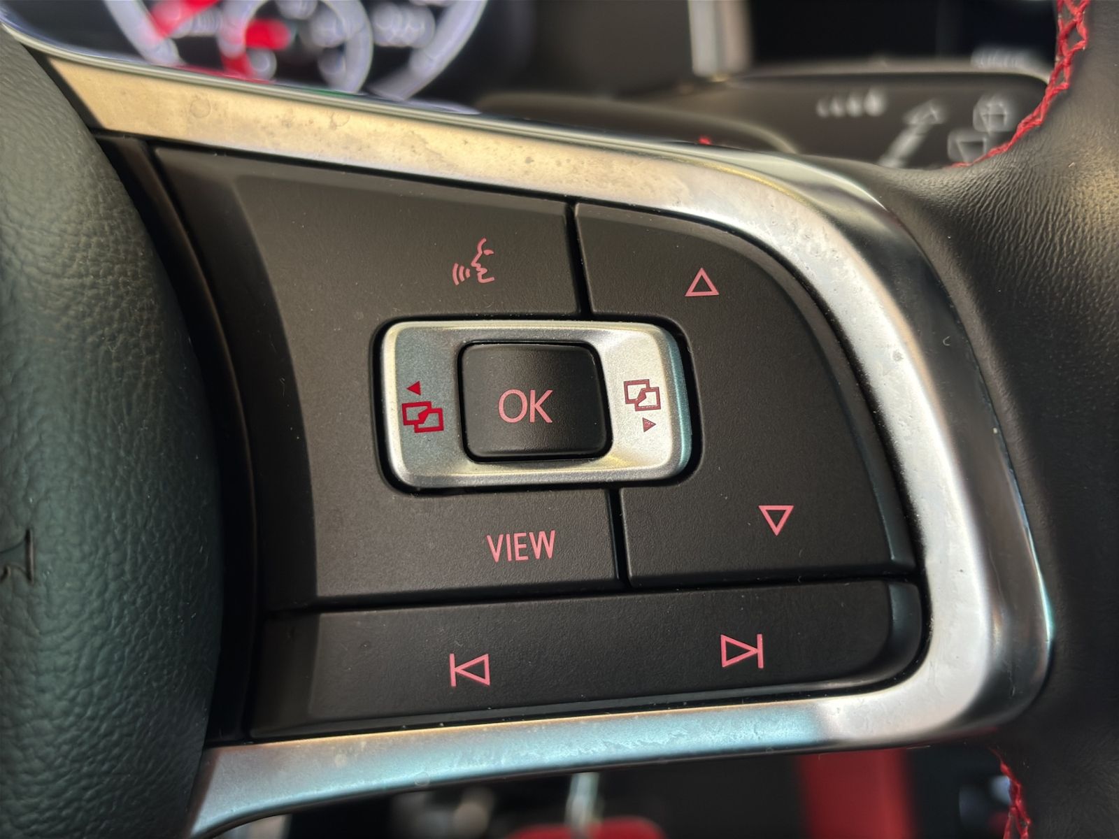 Volkswagen Polo GTI 2.0 TSI +DSG+LED+NAVI+KLIMA+ foto 24