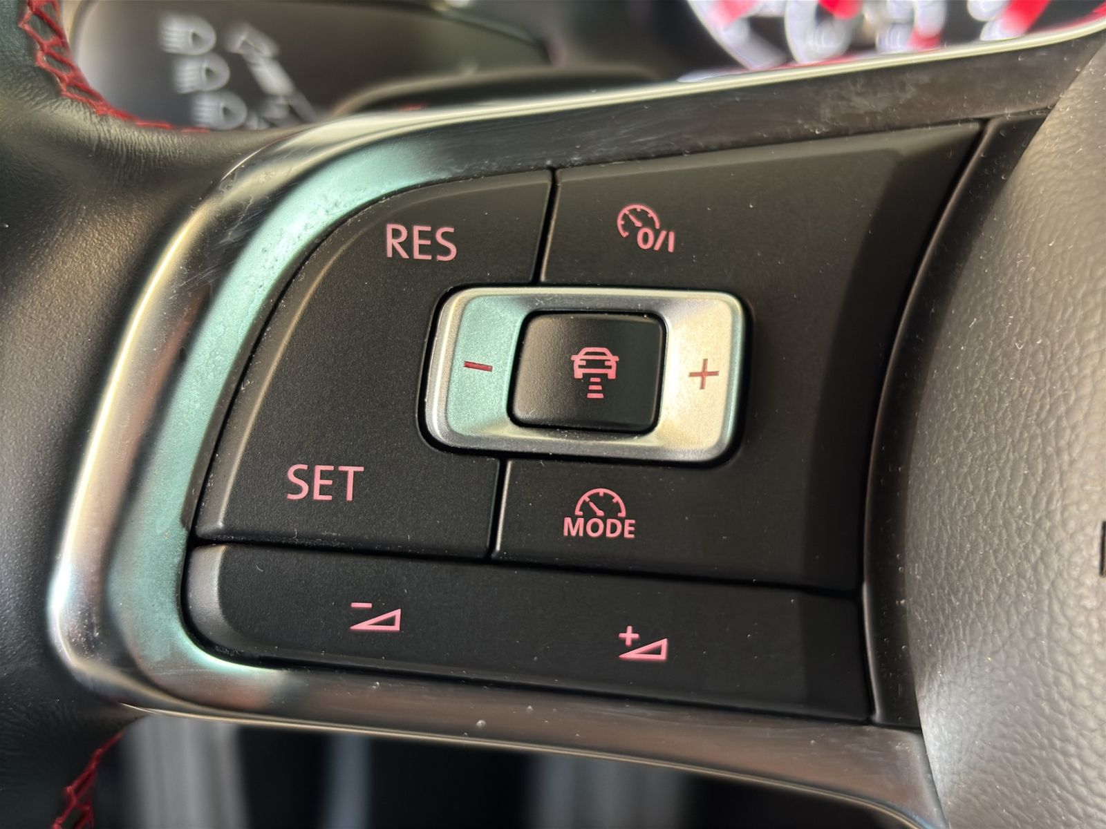 Volkswagen Polo GTI 2.0 TSI +DSG+LED+NAVI+KLIMA+ foto 25