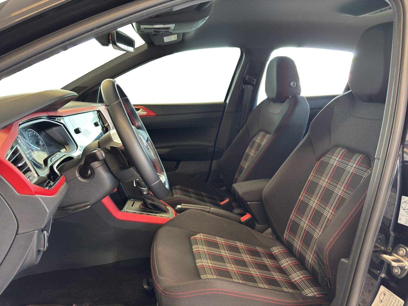 Volkswagen Polo GTI 2.0 TSI +DSG+LED+NAVI+KLIMA+ foto 9