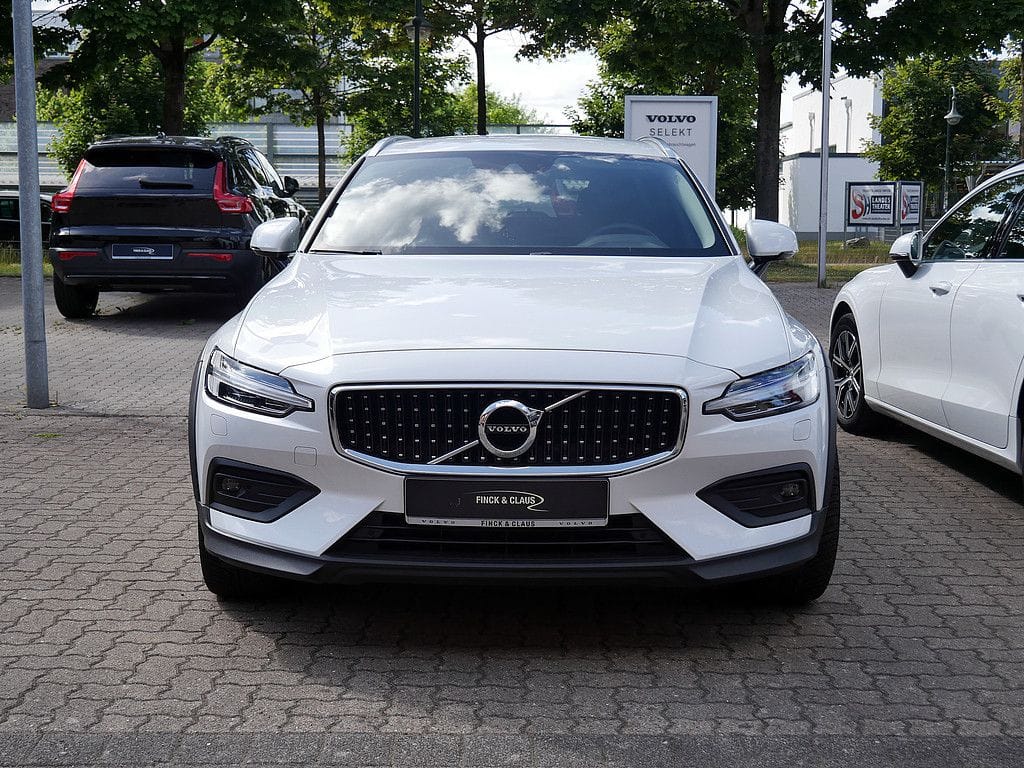 Volvo V60 Cross Country B5 AWD Pro foto 2