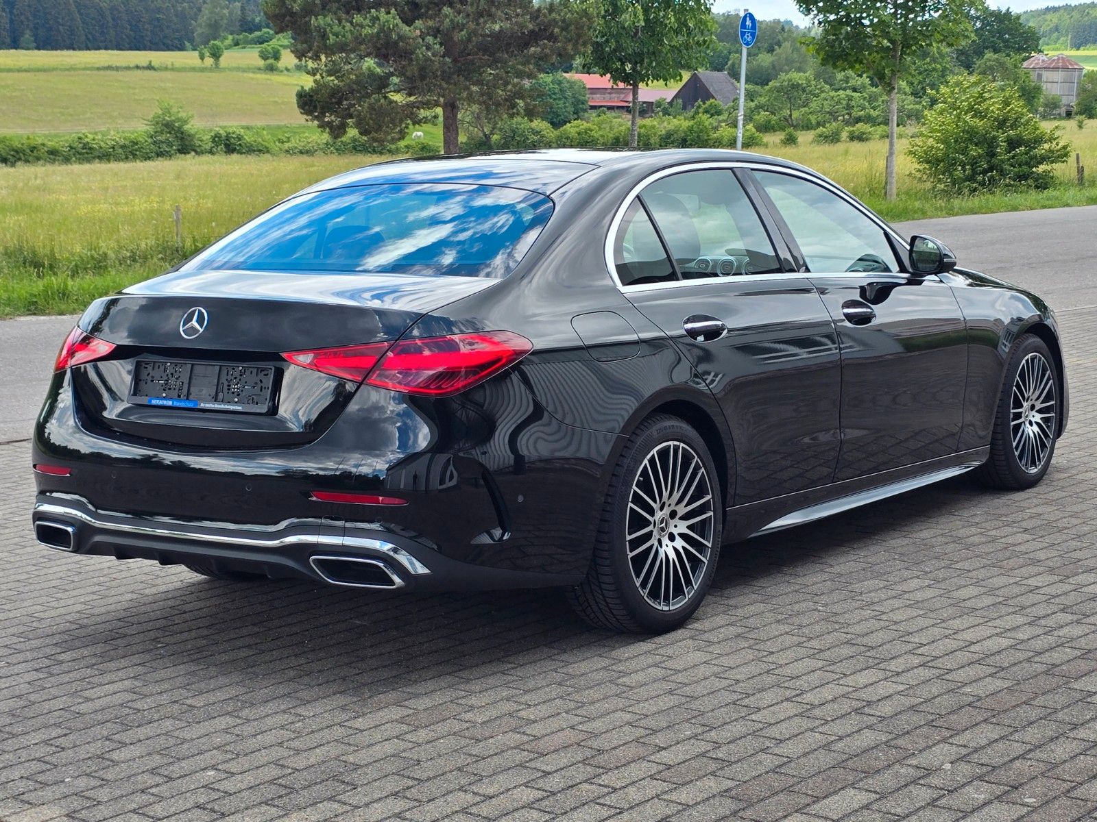 Mercedes-Benz C 220d AMG-LINE NAVI KAMERA AMBIENTIE MBUX foto 5