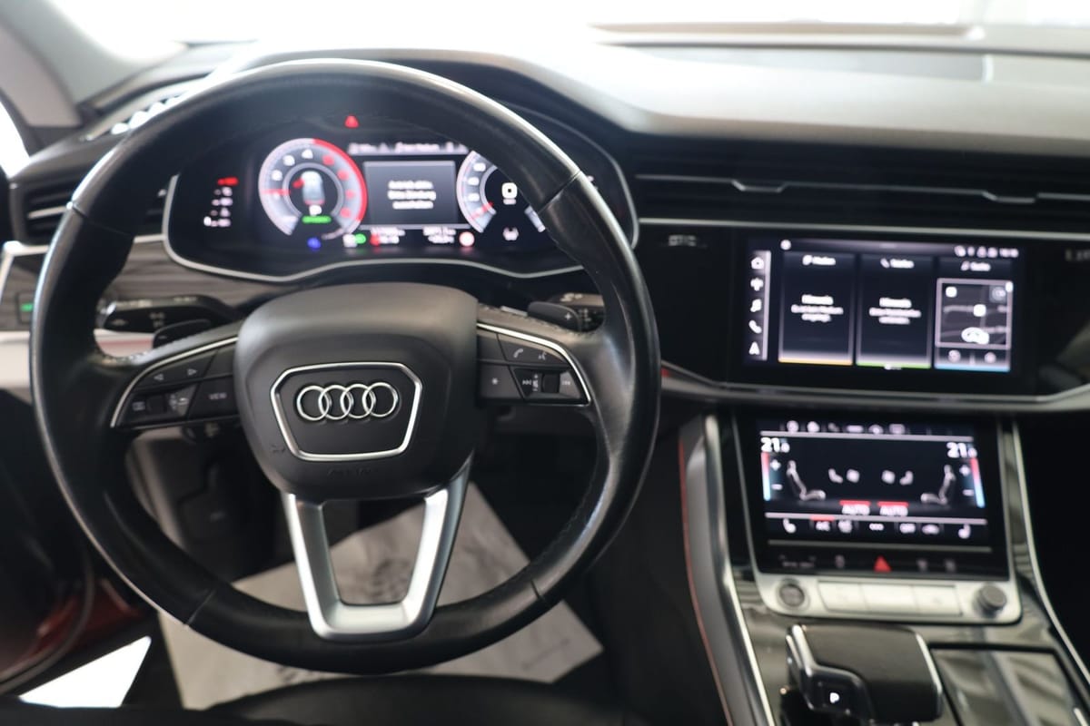 Audi Q8 55 TFSI quattro S-Line foto 21