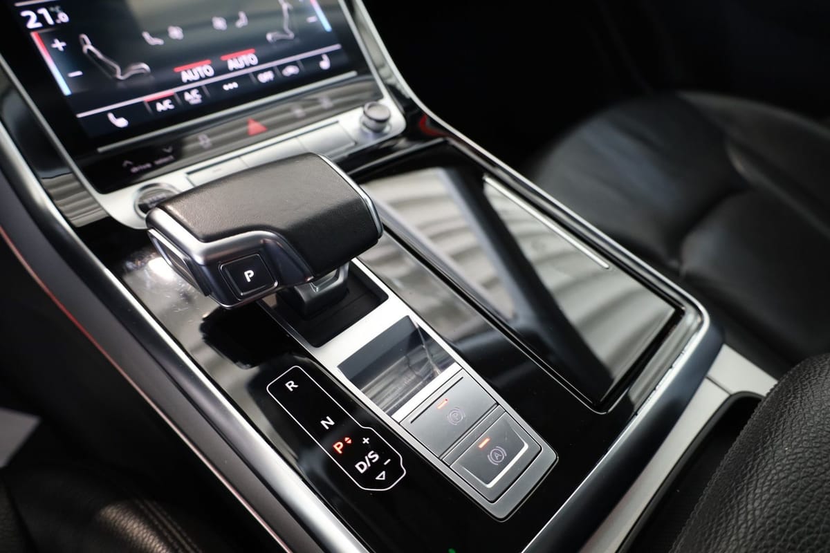 Audi Q8 55 TFSI quattro S-Line foto 25