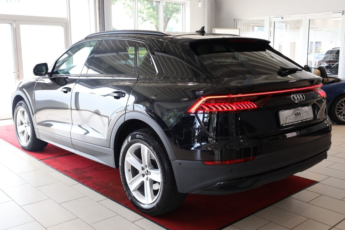 Audi Q8 55 TFSI quattro S-Line foto 4