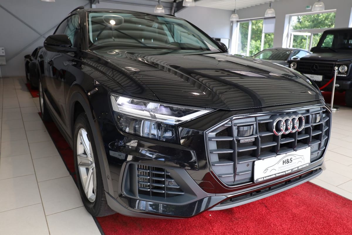 Audi Q8 55 TFSI quattro S-Line foto 9