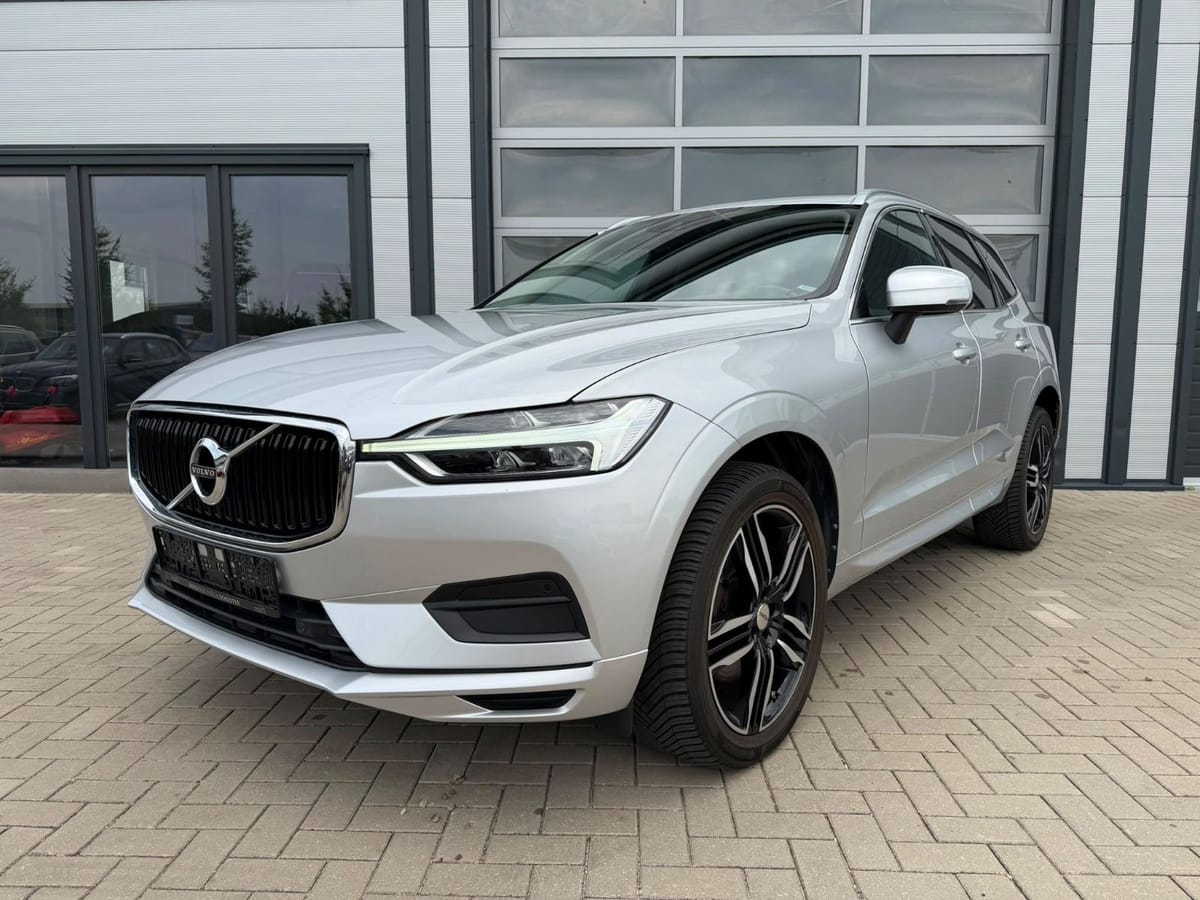 Volvo XC60 Momentum AWD LED R Kamera Navi foto 3
