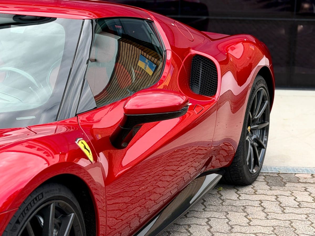 Ferrari 296 GTB GTB Assetto Fiorano Carbon Felgen foto 2