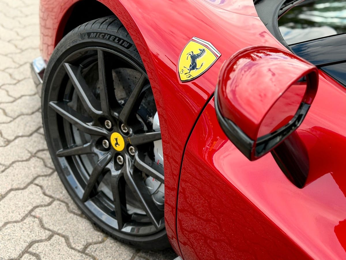 Ferrari 296 GTB GTB Assetto Fiorano Carbon Felgen foto 3