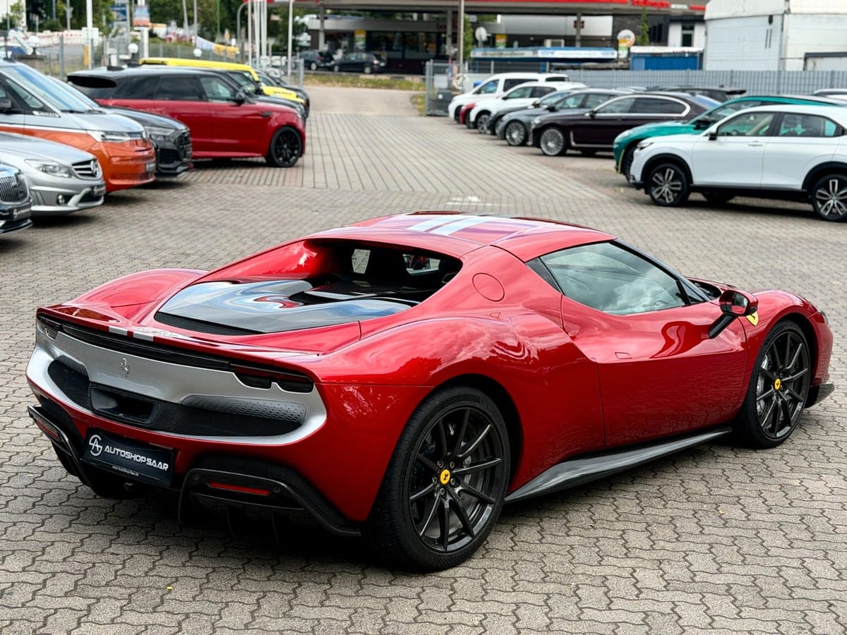 Ferrari 296 GTB GTB Assetto Fiorano Carbon Felgen foto 9