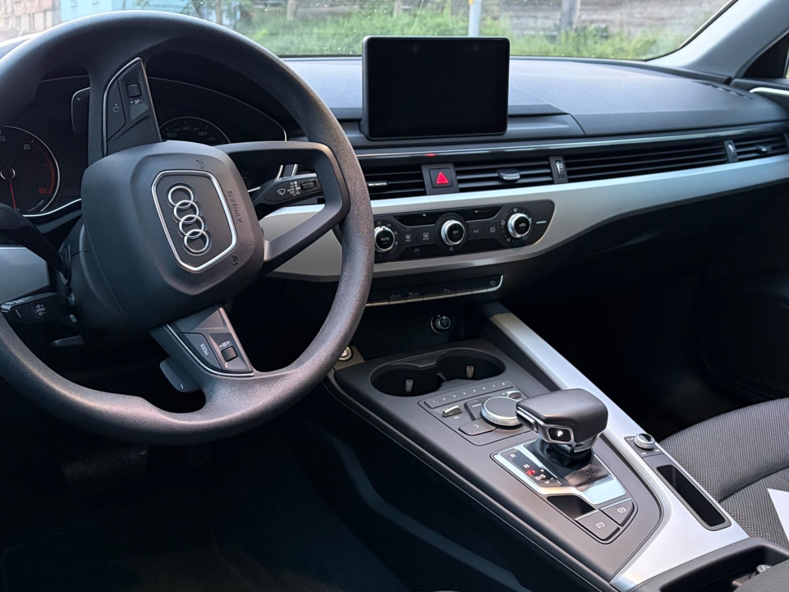 Audi A4 Lim.AUTOMATI PDC KAMERA TEMPOMA I HAND foto 15