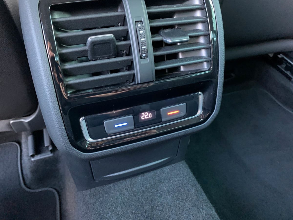 Volkswagen Passat Lim. Elegance 4Motion Navi Kamera LED foto 12