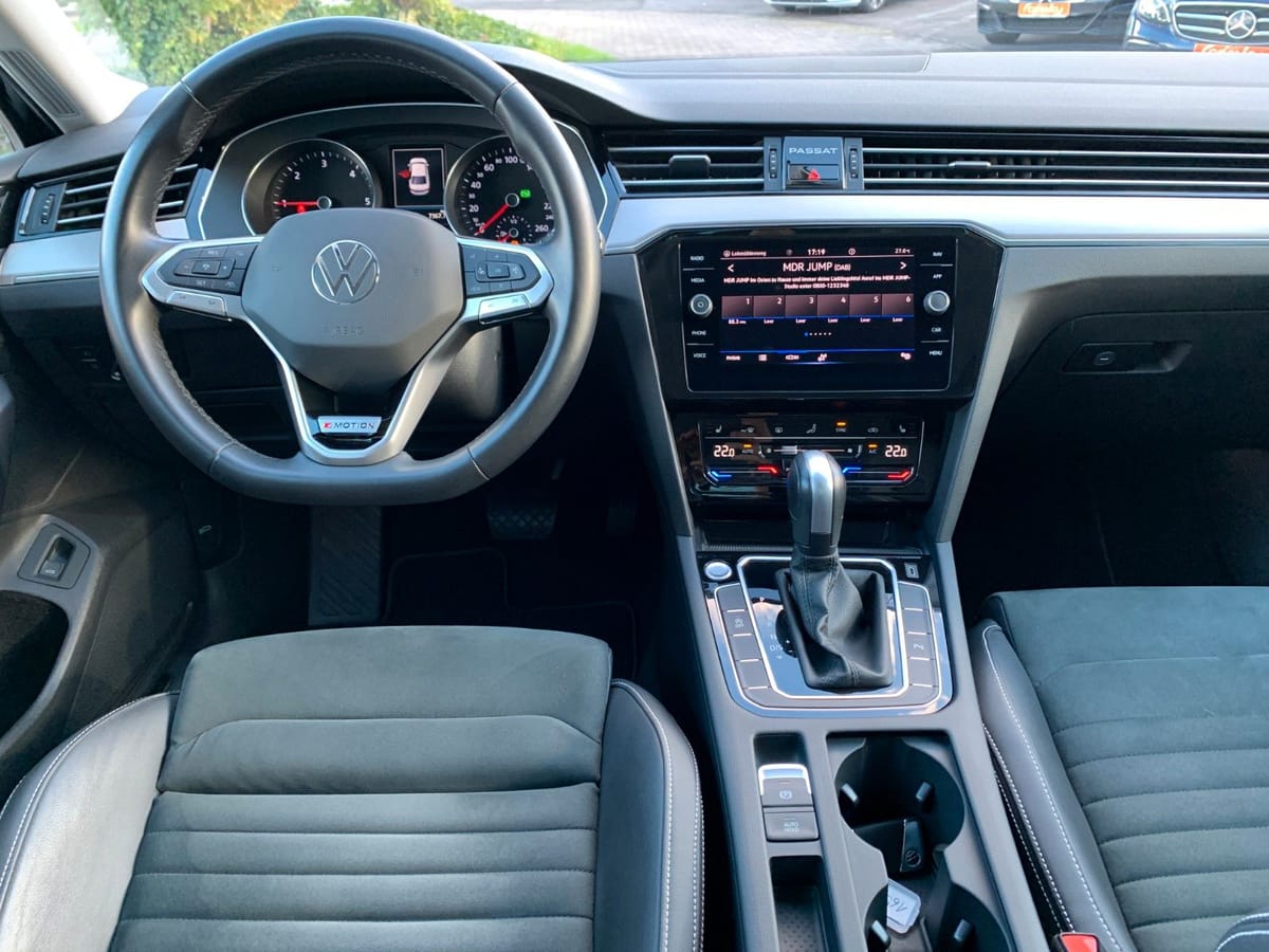 Volkswagen Passat Lim. Elegance 4Motion Navi Kamera LED foto 13