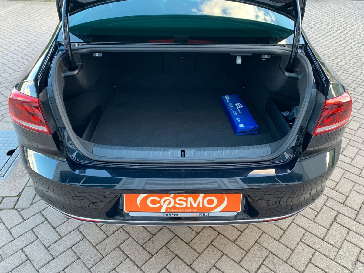 Volkswagen Passat Lim. Elegance 4Motion Navi Kamera LED foto 6