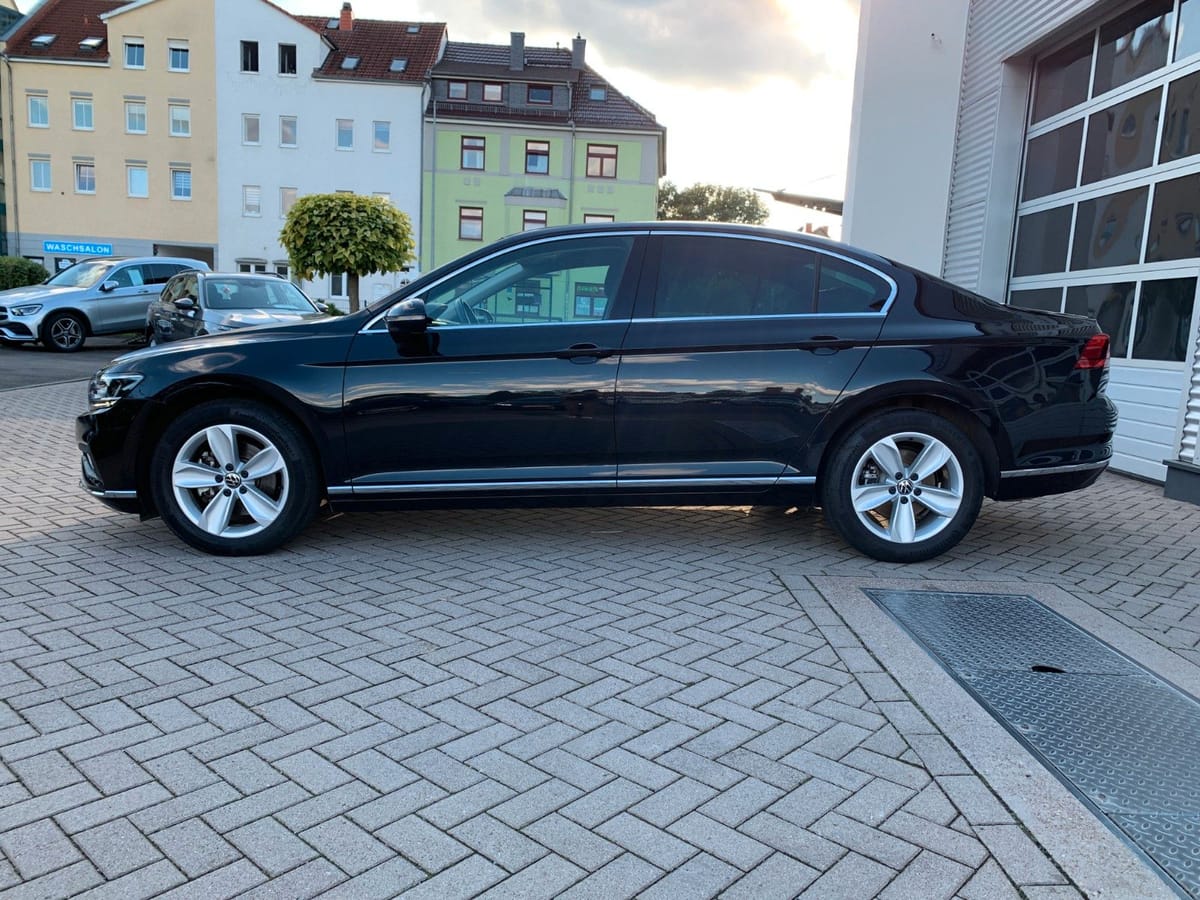 Volkswagen Passat Lim. Elegance 4Motion Navi Kamera LED foto 9